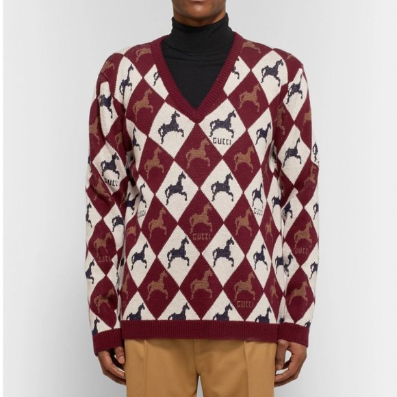 Gucci White and Red V-Neck Sweater - Picture 2 of 11